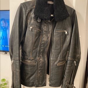 Liebeskind aviator jacket with detachable Sherpa collar.